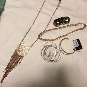 Fashion jewelry bundle.